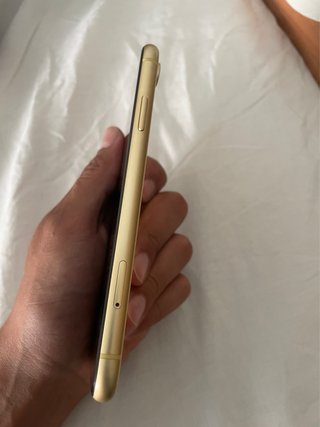 Apple iPhone XR giallo