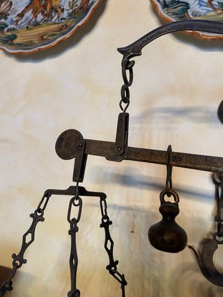 Balanza antigua de hierro fundido