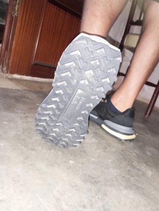 Zapatillas Lacoste Negras y Amarillas originales