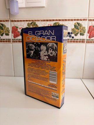 4 VHS Musicales y Cine Clásico (Inglés)