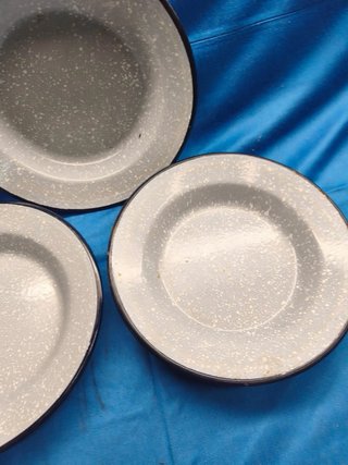 Lote 3 pratos antigos esmalte