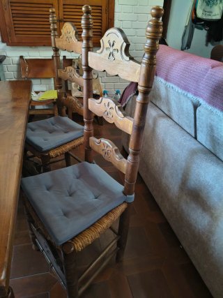 Mesa Castellana Nogal + 6 Sillas