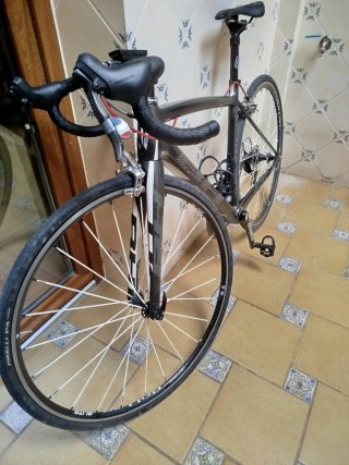 Bicicleta Carretera BH Ultralight Carbono
