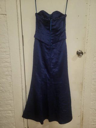 Vestido de fiesta satén bordado