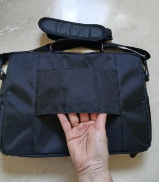 Bolsa para portátil pequeño rosa y negra