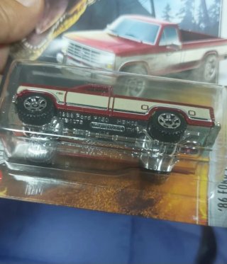Matchbox Ford Jurassic