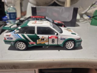 2 Maquetas Ford Sierra WRC 1/18