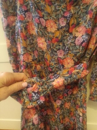 Vestido estampado floral talla M