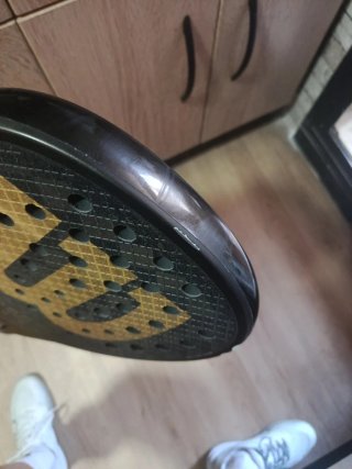 Pala Pádel Wilson Defy Pro, solo raspón foto