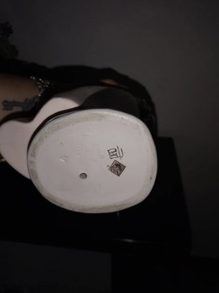 Figura Lladró Mujer con Sombrero