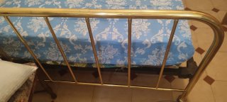 Cama 1.35 Bronce bien cuidada.