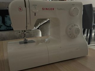 Máquina de coser Singer 2282