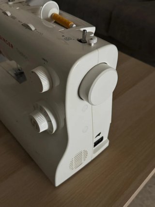 Máquina de coser Singer 2282