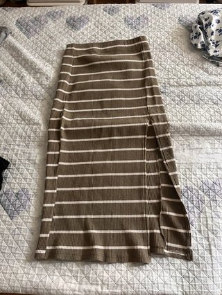 Falda midi de rayas