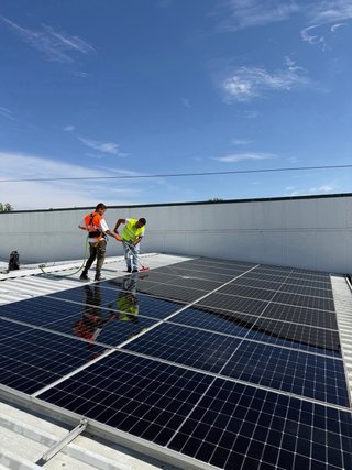 Limpieza de canalones, placas solares, azoteas