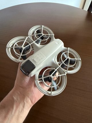 Mini drone DJI Neo bianco