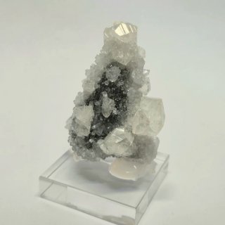 Calcita fluorescente UV sobre cuarzo cristalizado