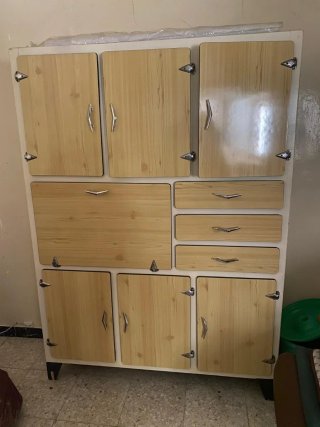 Alacena vintage madera y metal