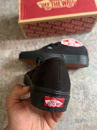 Vans Negras Auténticas