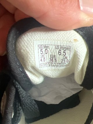 Vans Negras Auténticas