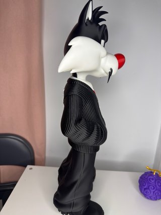 Silvestre Estilo Urbano Figura