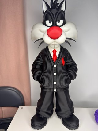 Silvestre Estilo Urbano Figura