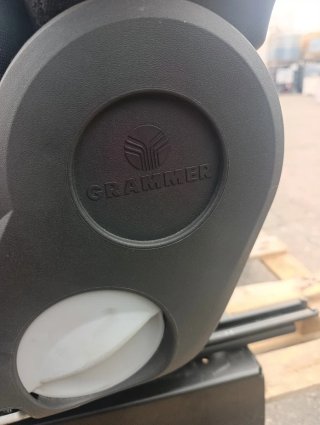 Asiento camión universal con reposabrazos
