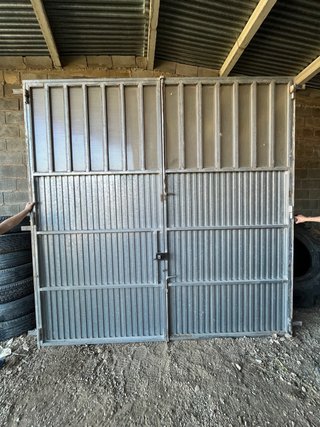Puerta de garaje galvanizada 3x3m