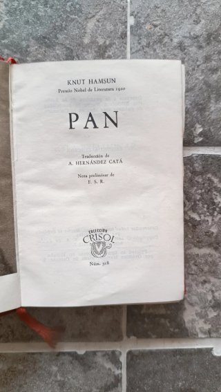 Libro miniatura antiguo "PAN"