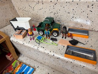 Playmobil: Coche, Barco, Remolque y Figuras lote