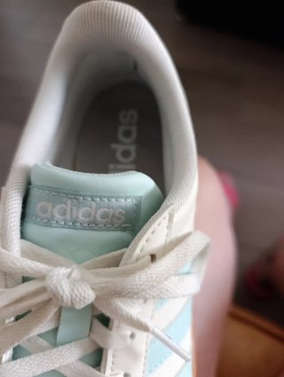 Zapatillas Adidas T40.5 Blancas y Azules