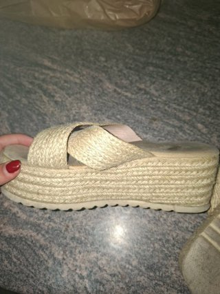 Sandalias de esparto beige