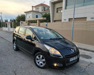 Peugeot 5008 2014
