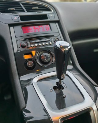 Peugeot 5008 2014