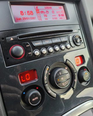 Peugeot 5008 2014