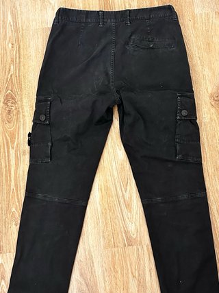 Pantalón Stone Island Negro Cargo