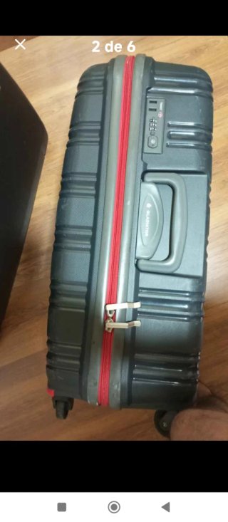 Dos Maletas de viaje negra y otra roja