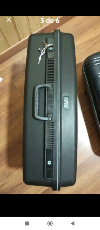 Dos Maletas de viaje negra y otra roja