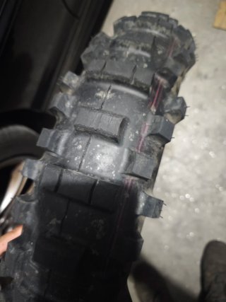 Neumático Metzeler 140/80/18