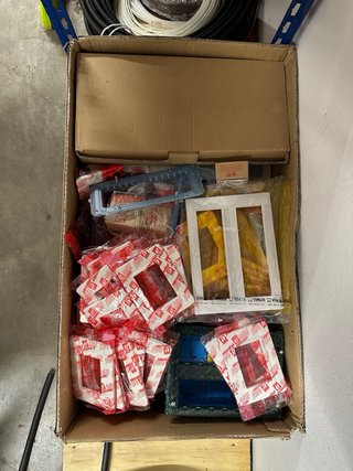 Lotto materiale elettrico Bticino Vimar Schneider