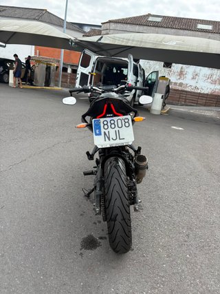 Voge 125r Negra 2025 Escape+Porta+espejos+rueda