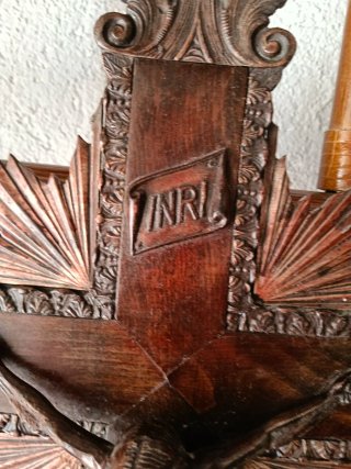 Crucifijo antiguo madera y hierro