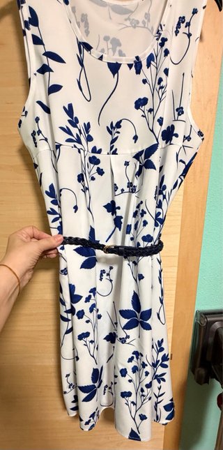 Vestido floral azul y blanco talla L