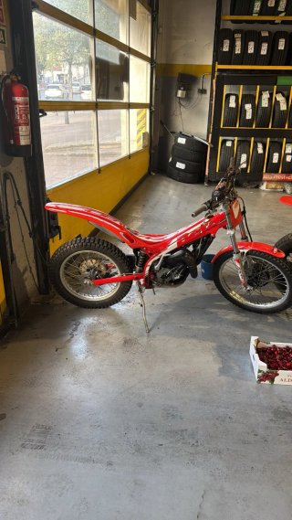 Beta Evo 80 Junior Trial Roja
