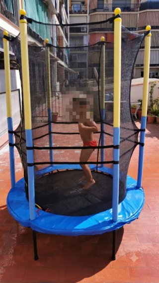 Cama elástica infantil con red de seguridad