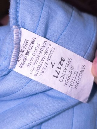 Chaqueta azul con volantes