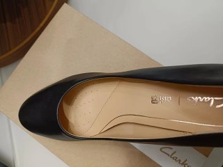 Zapatos de salón negros Clarks