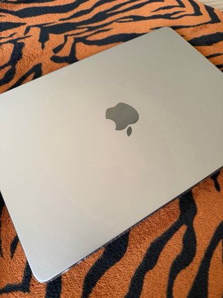 MacBook Air M2 13