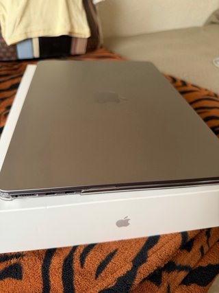 MacBook Air M2 13