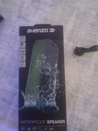 Altavoz Avenzo Impermeable Negro/Verde